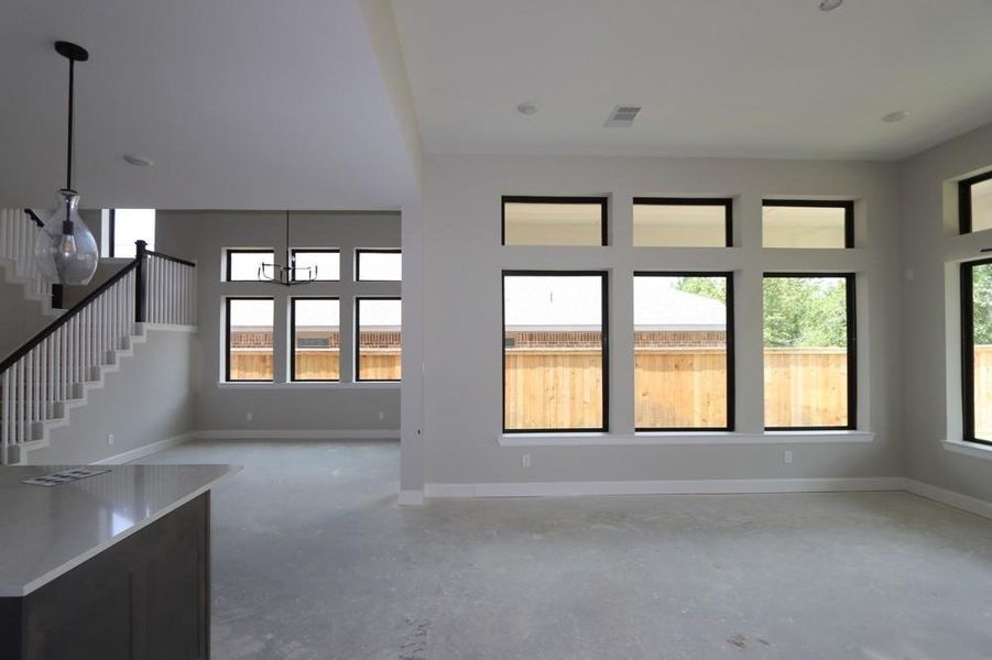 Spacious, unfurnished interior of a new home in Kresston, Magnolia (Image 8).
