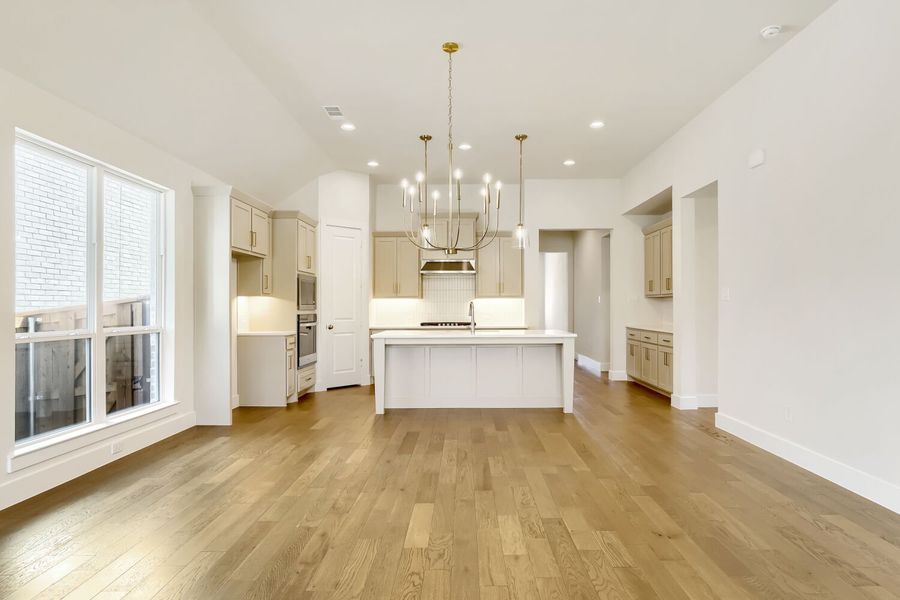 4307 Azalea - Dining Area