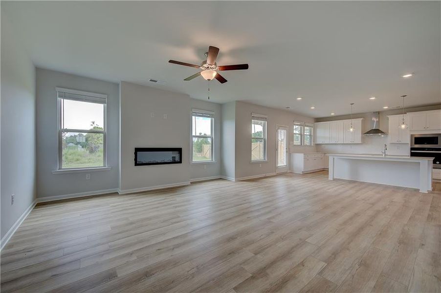 Spacious, unfurnished interior of a new home in Adagio, Dacula (Image 19).