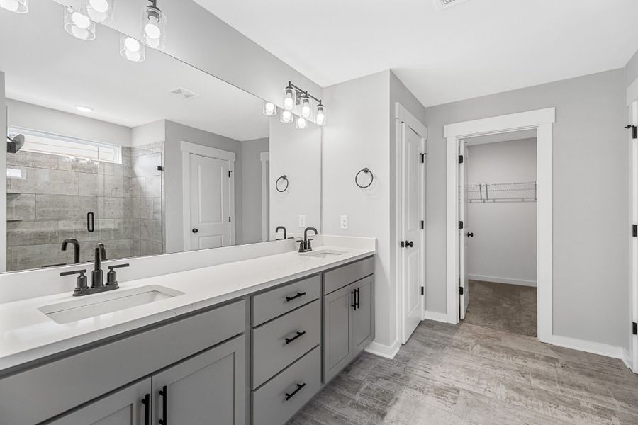 Furnished interior view inside a new home in Calista Farms, White House (Image 58).