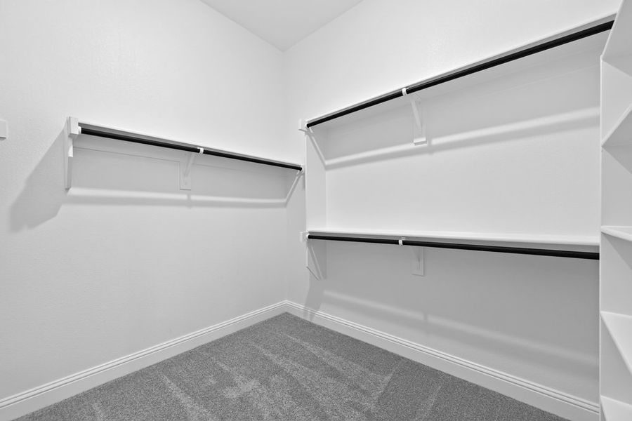Spacious, unfurnished interior of a new home in Highland Lakes, McKinney (Image 19).