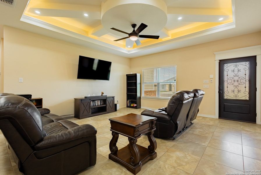 Furnished interior view inside a new home in , Uvalde (Image 26).