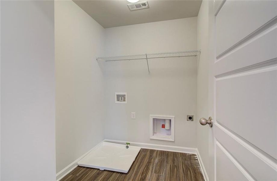 Spacious, unfurnished interior of a new home in Crofton Place Enclave, Snellville (Image 19).