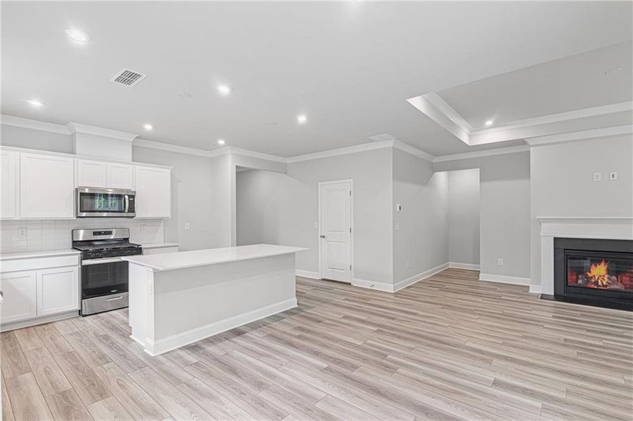 Spacious, unfurnished interior of a new home in Sun City Peachtree, Griffin (Image 15).