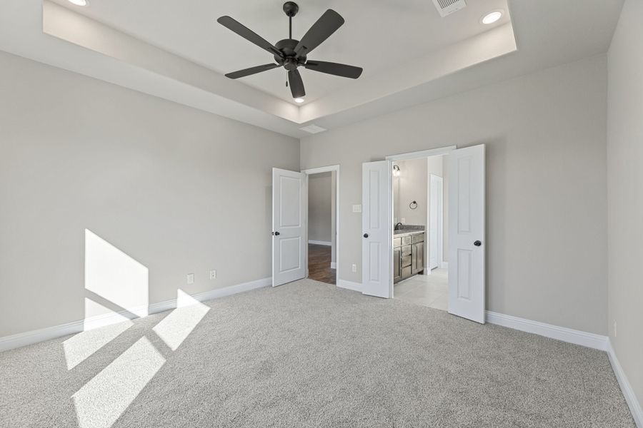 Spacious, unfurnished interior of a new home in Fair Oaks, Bridgeport (Image 28). Spacious, unfurnished interior of a new home in Fair Oaks, Bridgeport (Image 28).