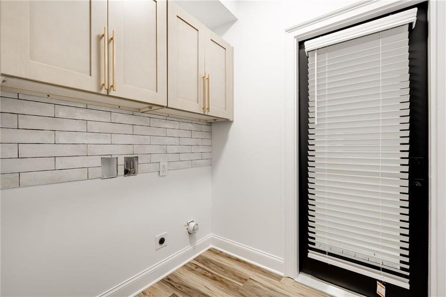 Spacious, unfurnished interior of a new home in , Rossville (Image 31).