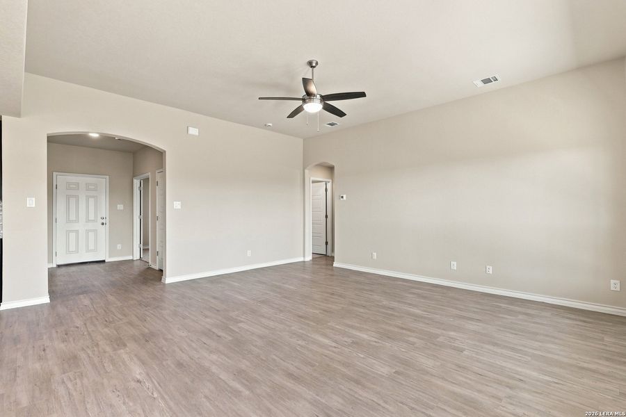 Spacious, unfurnished interior of a new home in , Poteet (Image 21).