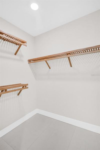 Spacious, unfurnished interior of a new home in , St. Petersburg (Image 49).