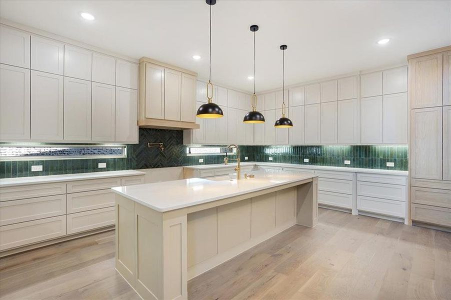 Furnished interior view inside a new home in , Denison (Image 12).