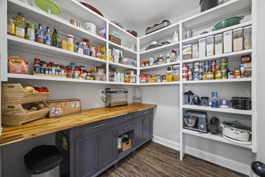 Furnished interior view inside a new home in , Dawsonville (Image 19). Furnished interior view inside a new home in , Dawsonville (Image 19).