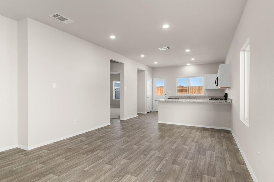 Spacious, unfurnished interior of a new home in Hymeadow, Maxwell (Image 19).
