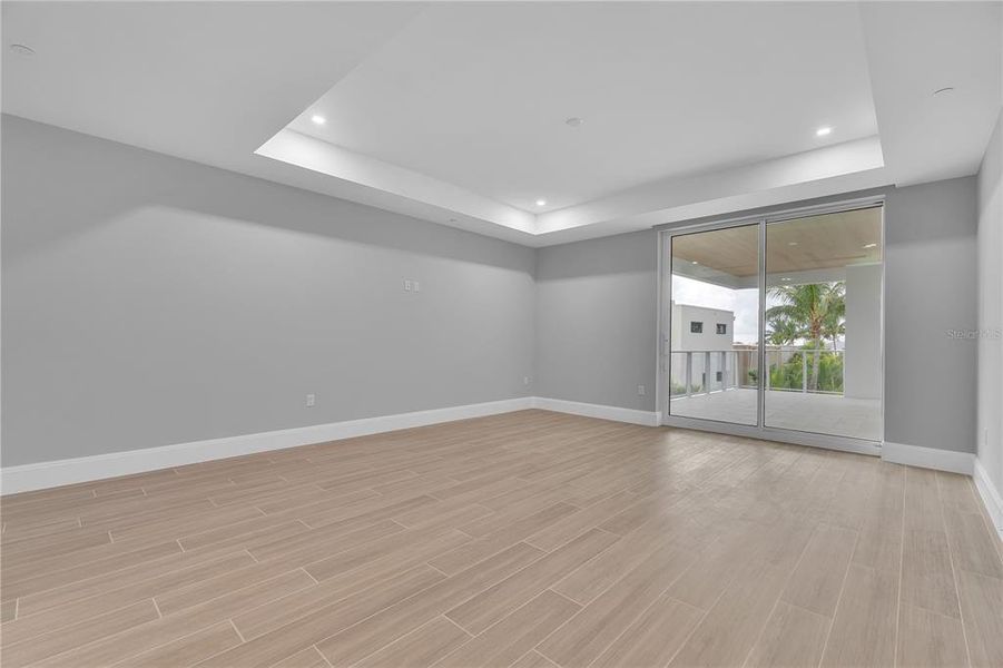 Spacious, unfurnished interior of a new home in , Sarasota (Image 37). Spacious, unfurnished interior of a new home in , Sarasota (Image 37).