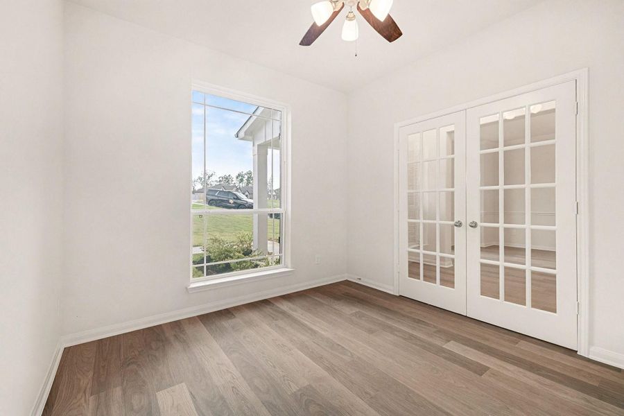 Spacious, unfurnished interior of a new home in Oakwood Ranch, Willis (Image 36).