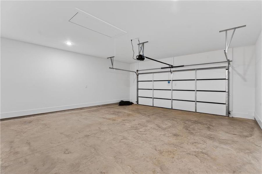 Spacious, unfurnished interior of a new home in , Ellijay (Image 18).