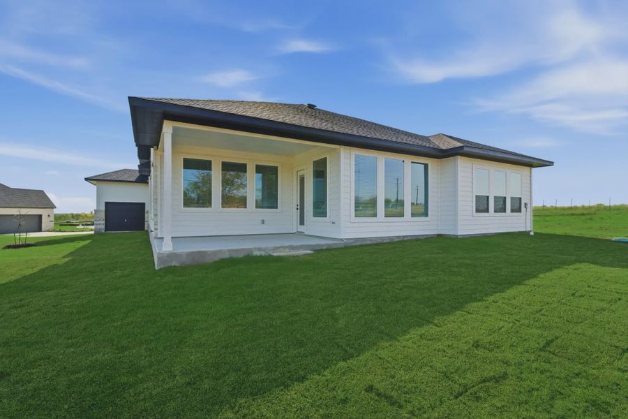 Image 10 representing the Malibu by Chesmar Homes in Sienna Lakes, San Antonio, TX.