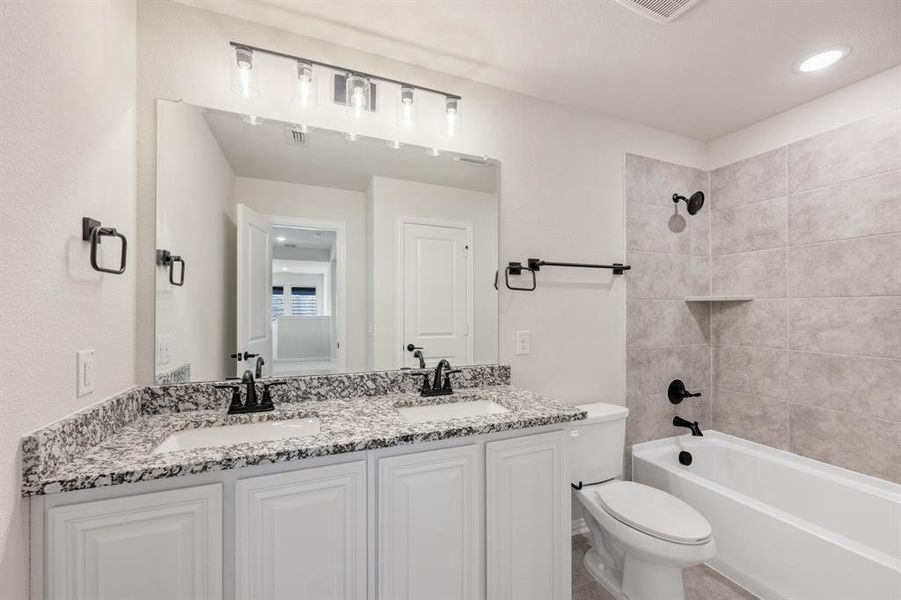 Image 34 of a home in Mockingbird Hills 60-65.