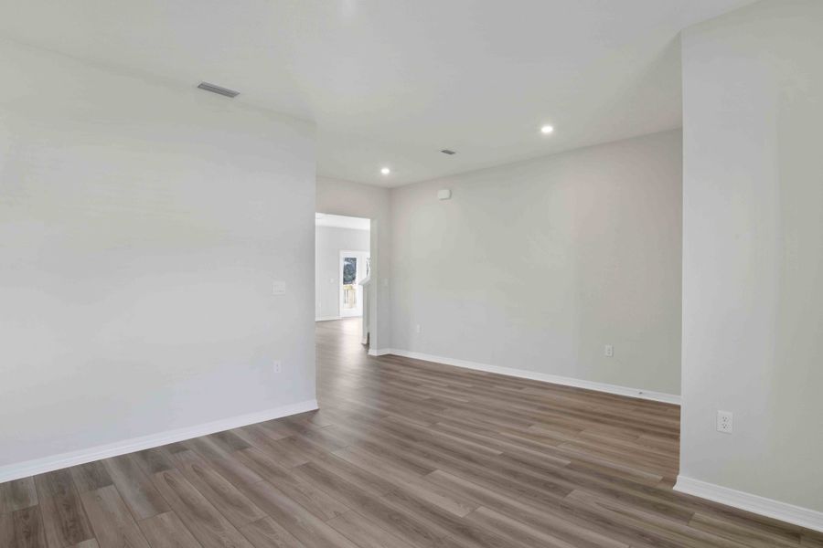 Representative unfurnished interior of a home built from the Sequoia by Maronda Homes in Bellview Pointe, Bellview (Image 15).