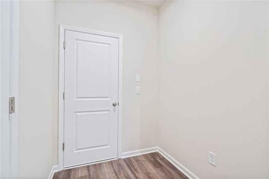 Spacious, unfurnished interior of a new home in The Village at Shallowford, Kennesaw (Image 16).