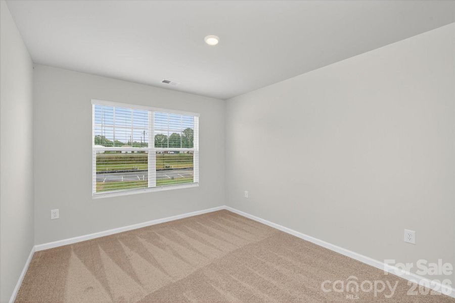 Spacious, unfurnished interior of a new home in Rhyne Court, Gastonia (Image 23).