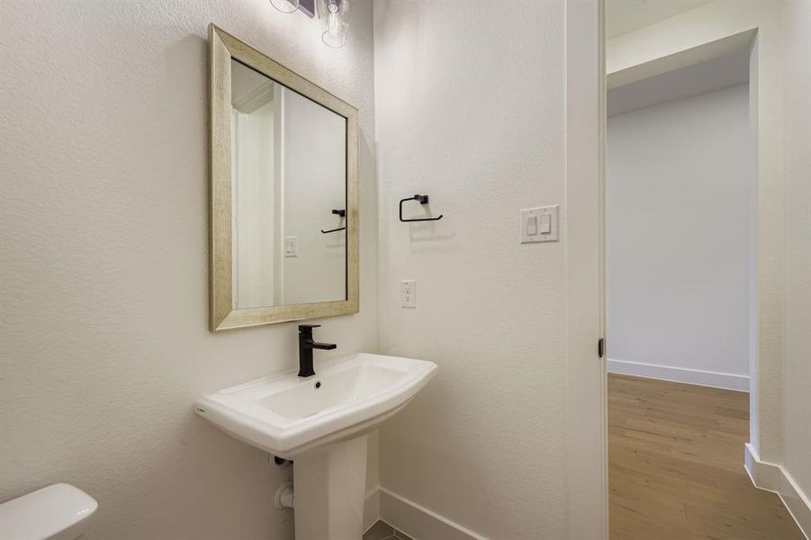 Furnished interior view inside a new home in , Midlothian (Image 10).
