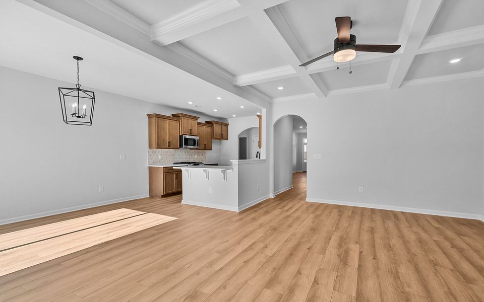 Spacious, unfurnished interior of a new home in Fieldstone, Lexington (Image 18).