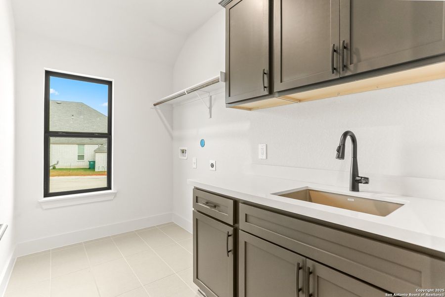 Image 44 of a home in Esperanza - 70'.