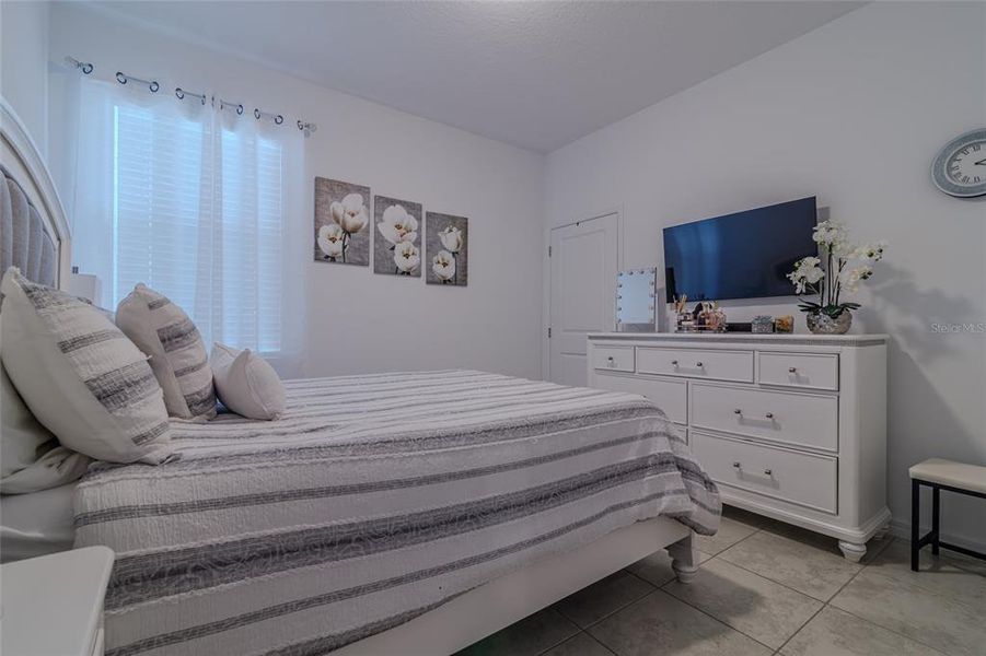Furnished interior view inside a new home in , Ocala (Image 18).