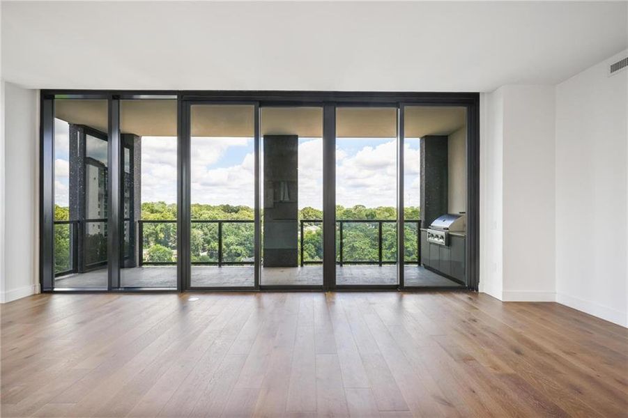 Spacious, unfurnished interior of a new home in , Atlanta (Image 22).