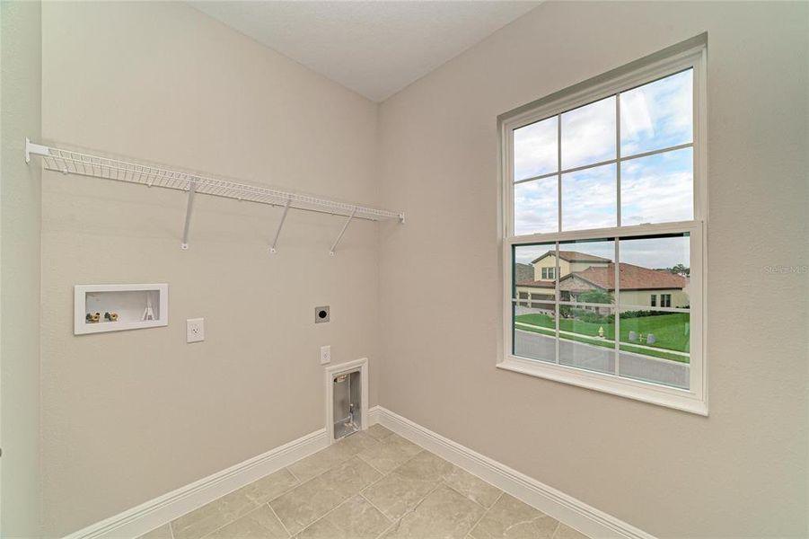 Spacious, unfurnished interior of a new home in Crosswind Ranch, Parrish (Image 21).
