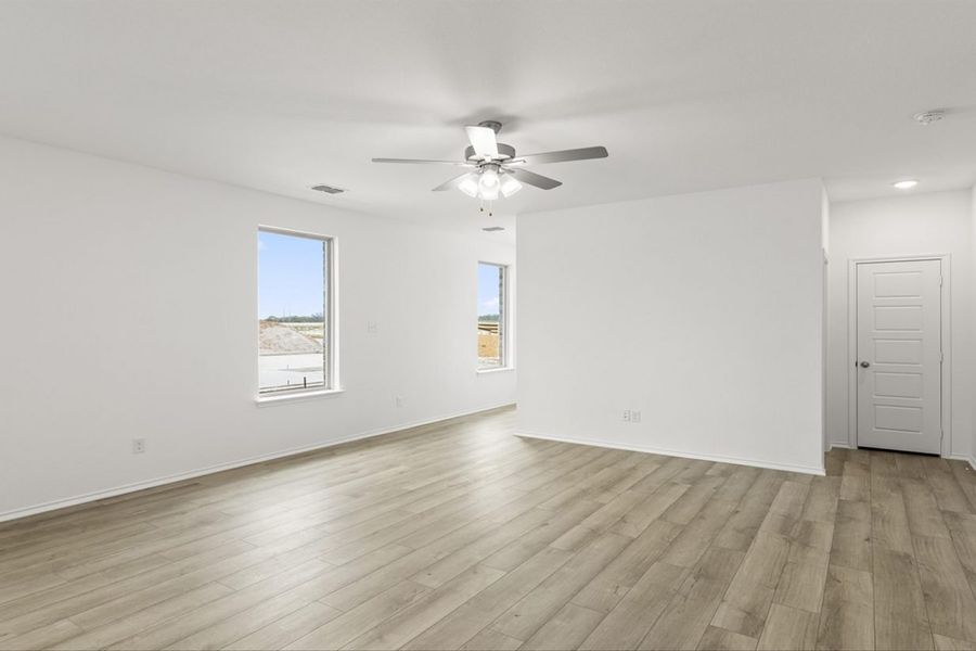Representative unfurnished interior of a home built from the Kaufman Colony At Pinehurst by Brohn Homes in Colony at Pinehurst, Pinehurst (Image 11).