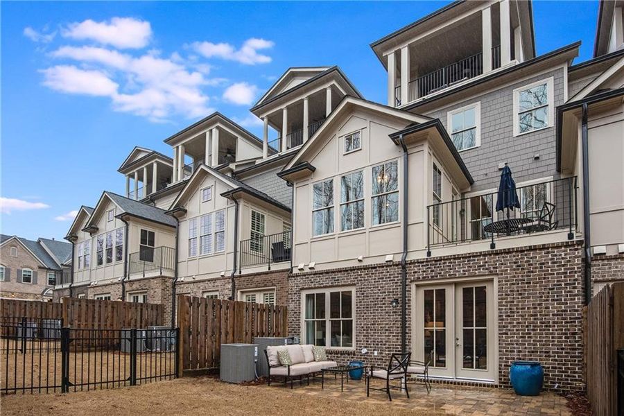 Exterior details and patio area of a home in Laurel View, Suwanee (Image 24).