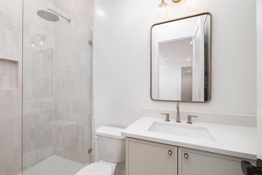 Furnished interior view inside a new home in , Dallas (Image 4).