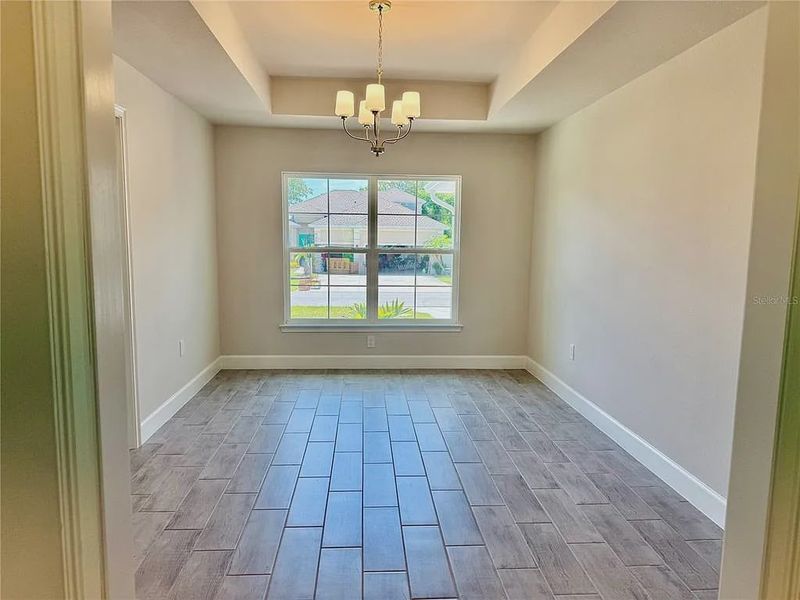 Spacious, unfurnished interior of a new home in South Gulf Cove, Port Charlotte (Image 13).