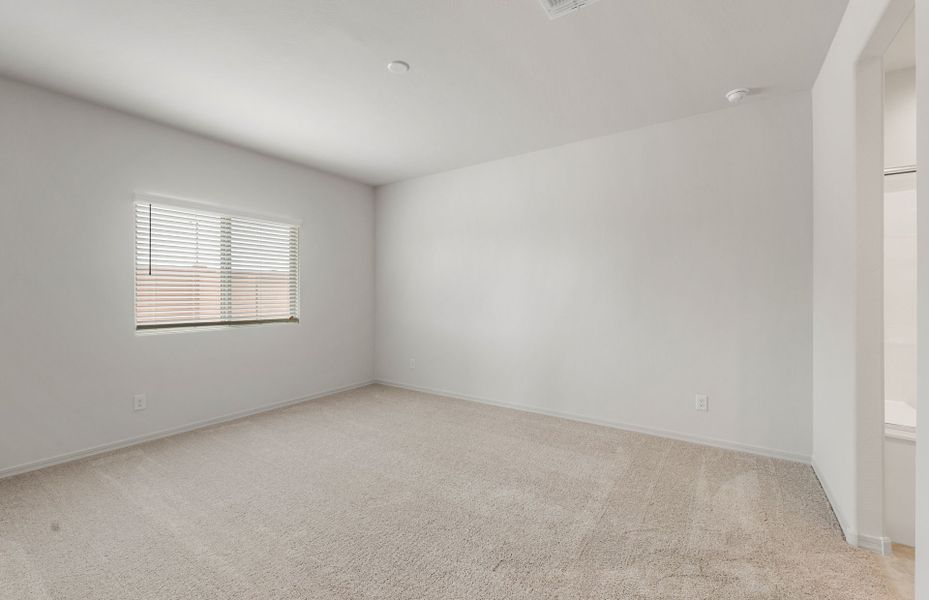 Spacious, unfurnished interior of a new home in Hayden Estates, Buckeye (Image 14). Spacious, unfurnished interior of a new home in Hayden Estates, Buckeye (Image 14).