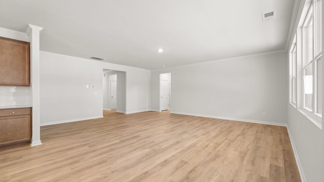 Spacious, unfurnished interior of a new home in Fairway 17 at Mirror Lake, Villa Rica (Image 19).