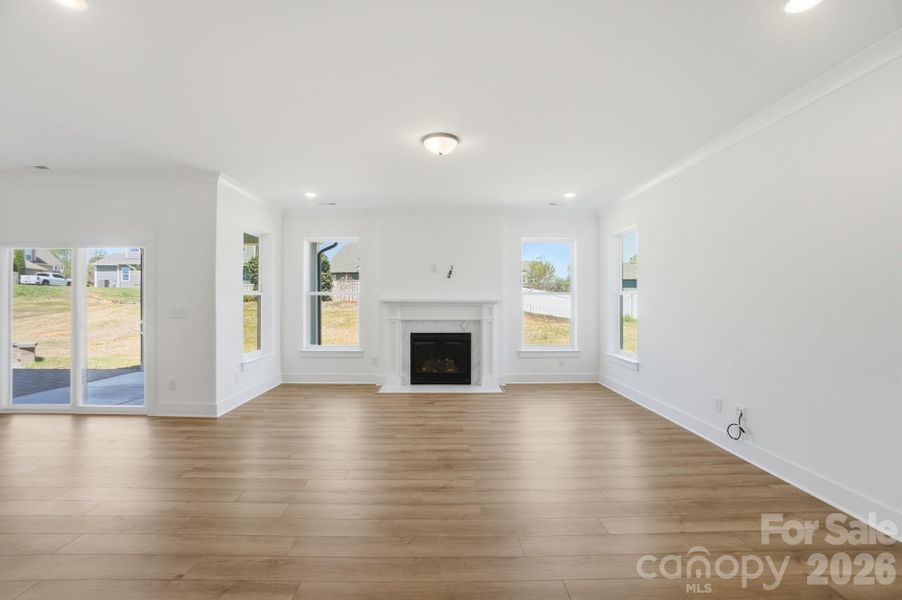 Spacious, unfurnished interior of a new home in Robinson Oaks, Gastonia (Image 33).