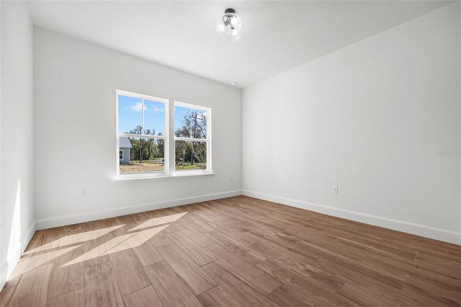 Spacious, unfurnished interior of a new home in , Bronson (Image 19).