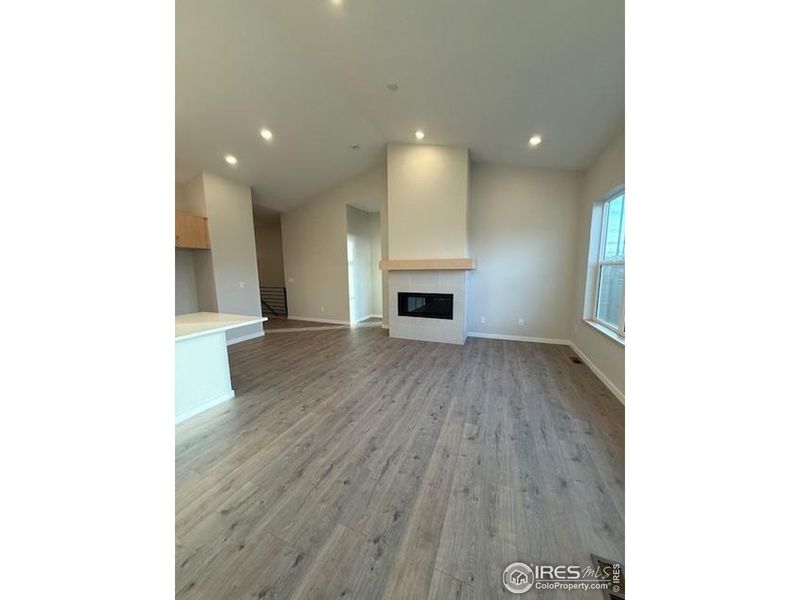 Spacious, unfurnished interior of a new home in West Grange, Longmont (Image 13).