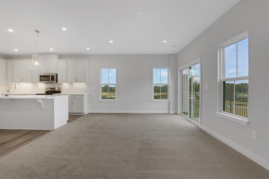 Spacious, unfurnished interior of a new home in Laurel Fields, Gainesville (Image 19).