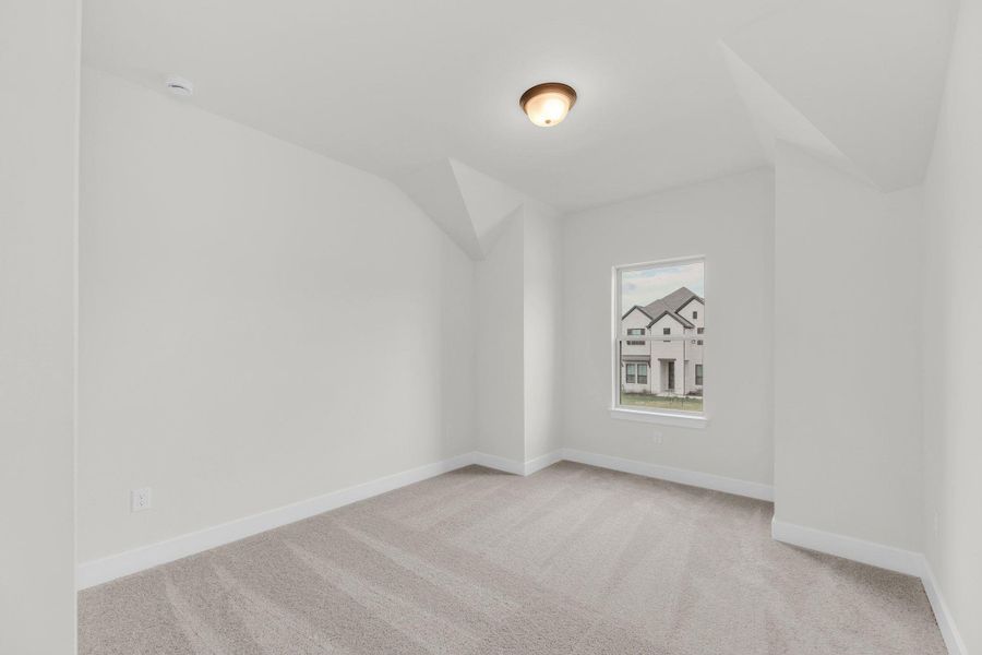 Spacious, unfurnished interior of a new home in Santa Rita Ranch, Liberty Hill (Image 23).