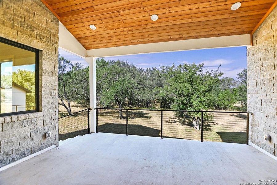 Exterior details and patio area of a home in , Horseshoe Bay (Image 23).