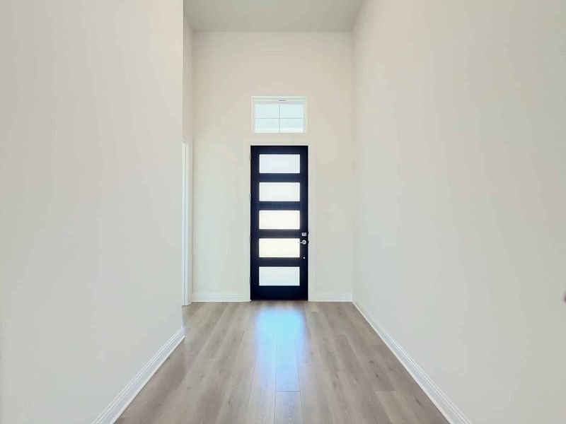 Spacious, unfurnished interior of a new home in Polo Ridge, Mesquite (Image 11).