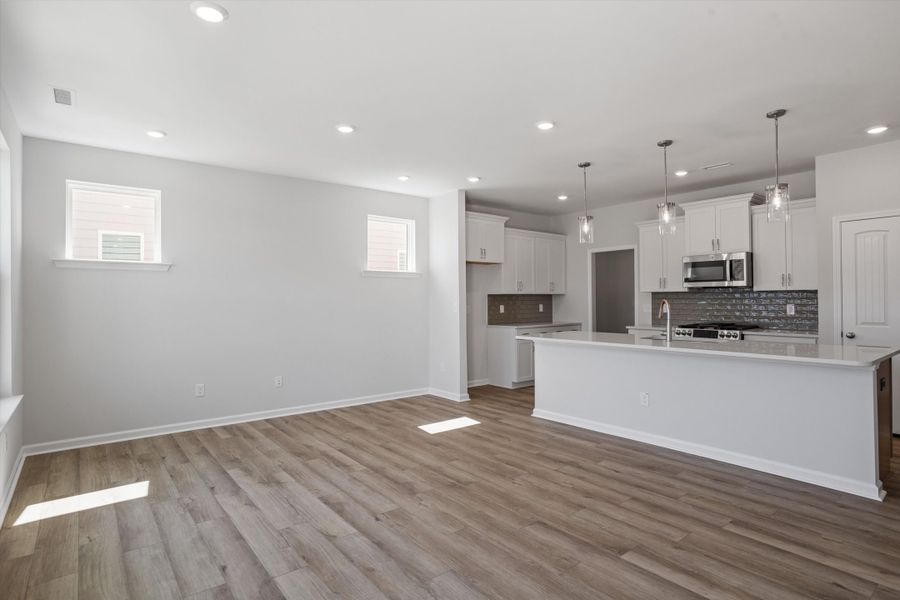 Spacious, unfurnished interior of a new home in Sweetbrier, Durham (Image 19).