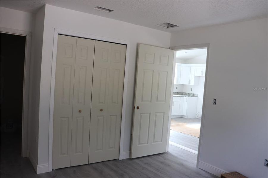 Spacious, unfurnished interior of a new home in , Ocala (Image 12).