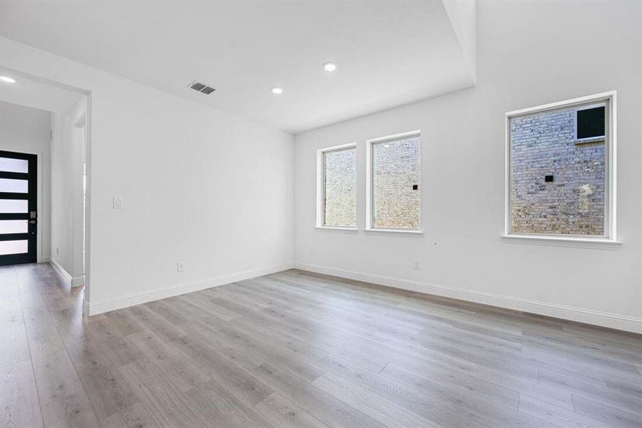 Spacious, unfurnished interior of a new home in Stoneridge, Melissa (Image 11). Spacious, unfurnished interior of a new home in Stoneridge, Melissa (Image 11).