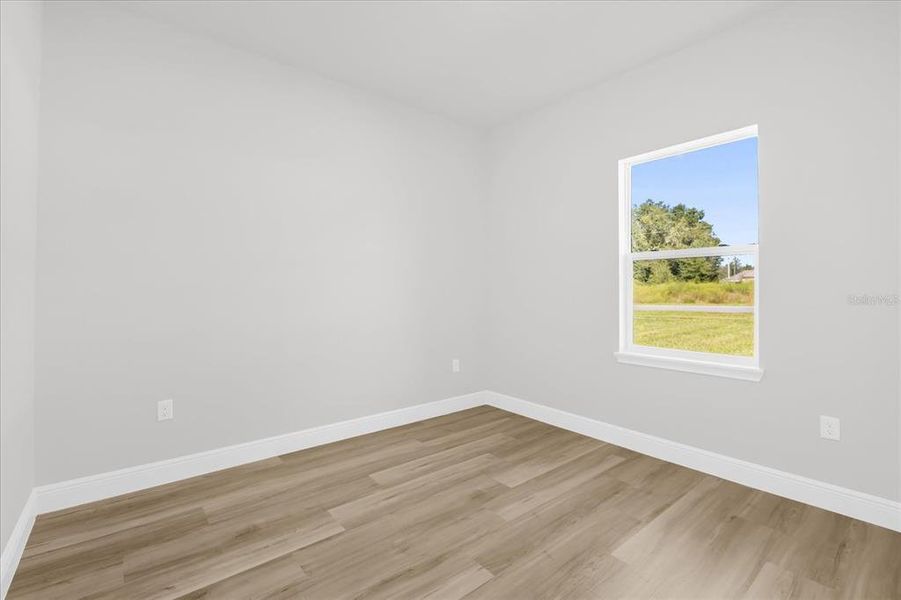 Spacious, unfurnished interior of a new home in , Ocala (Image 23).
