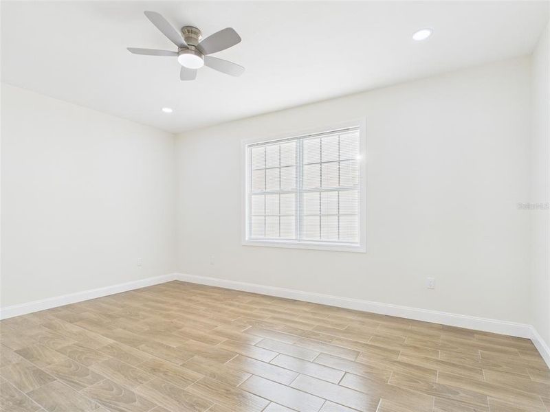 Spacious, unfurnished interior of a new home in , Fort Meade (Image 23).