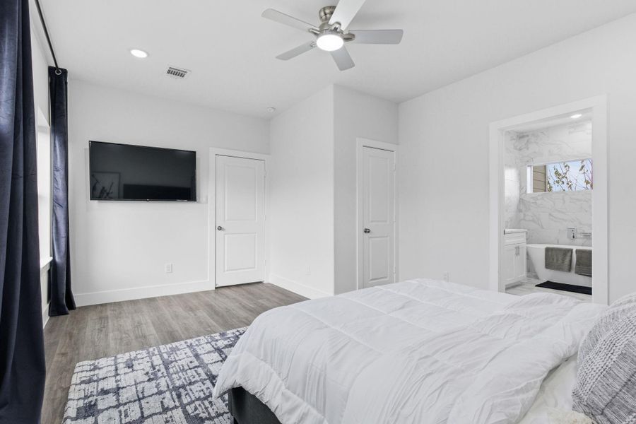 Furnished interior view inside a new home in , Houston (Image 18).