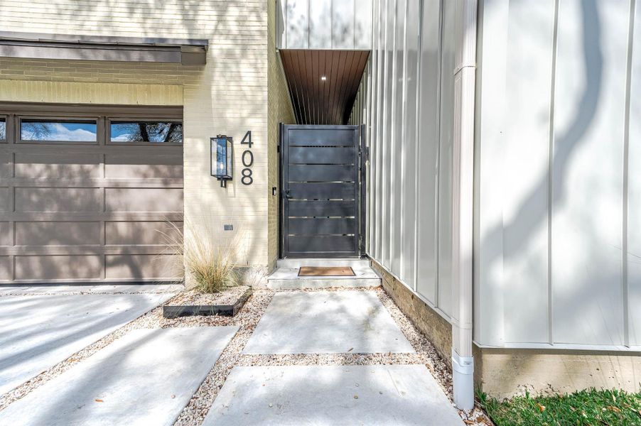 Exterior details and patio area of a home in , Houston (Image 32).