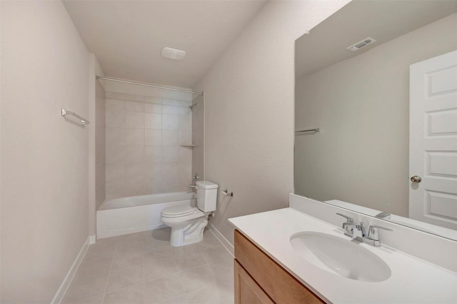 Furnished interior view inside a new home in Willow Springs, Buda (Image 10).